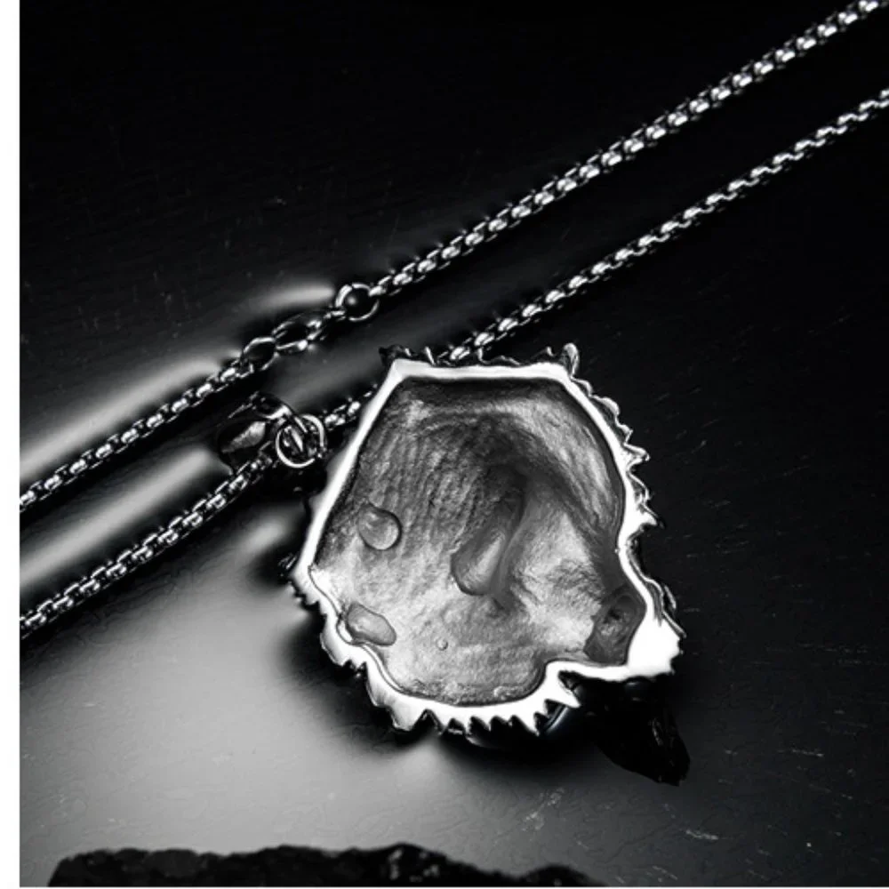 wolf head necklace - Picture 4 of 5